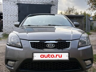 2011 Kia Rio II Рестайлинг, серебристый, 350000 рублей, вид 1