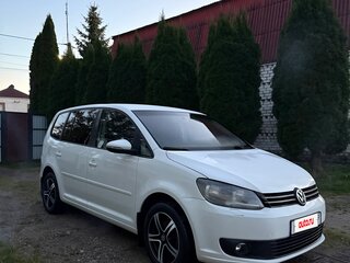 2010 Volkswagen Touran I Рестайлинг 2, белый, 899000 рублей, вид 1