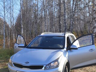 2019 Kia Rio X-Line IV, серебристый, 1640000 рублей, вид 2