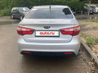 2013 Kia Rio 5-speed III, серебристый, 1099000 рублей, вид 5