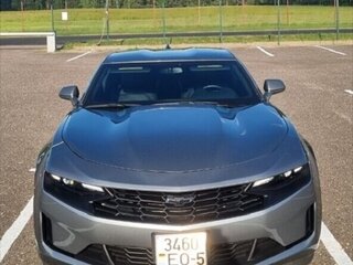 2023 Chevrolet Camaro VI Рестайлинг, серебристый, 2561665 рублей, вид 2