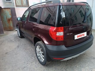 2013 Skoda Yeti I, красный, 970000 рублей, вид 3