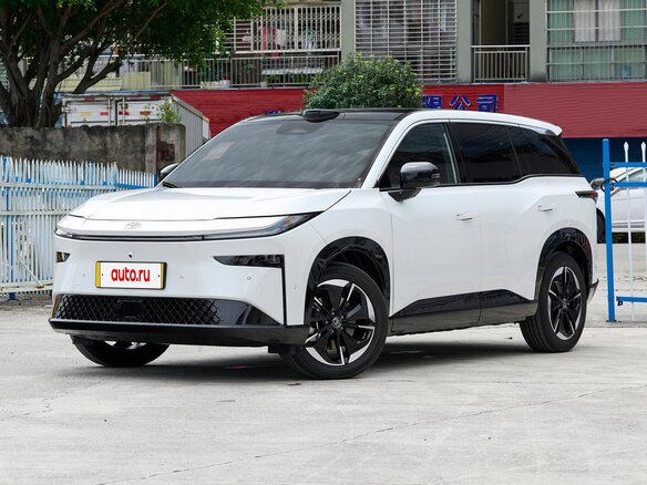 2026 Toyota bZ3X 58.3 kWh, белый, 3286000 рублей - вид 1