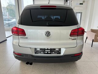 2016 Volkswagen Tiguan I Рестайлинг, серебристый, 1900000 рублей, вид 5
