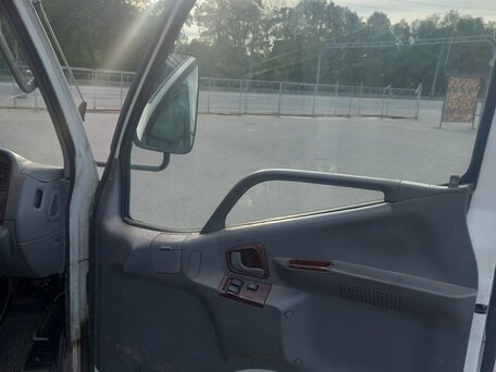 2002 Fuso (Mitsubishi) Canter, белый, 800000 рублей, вид 5