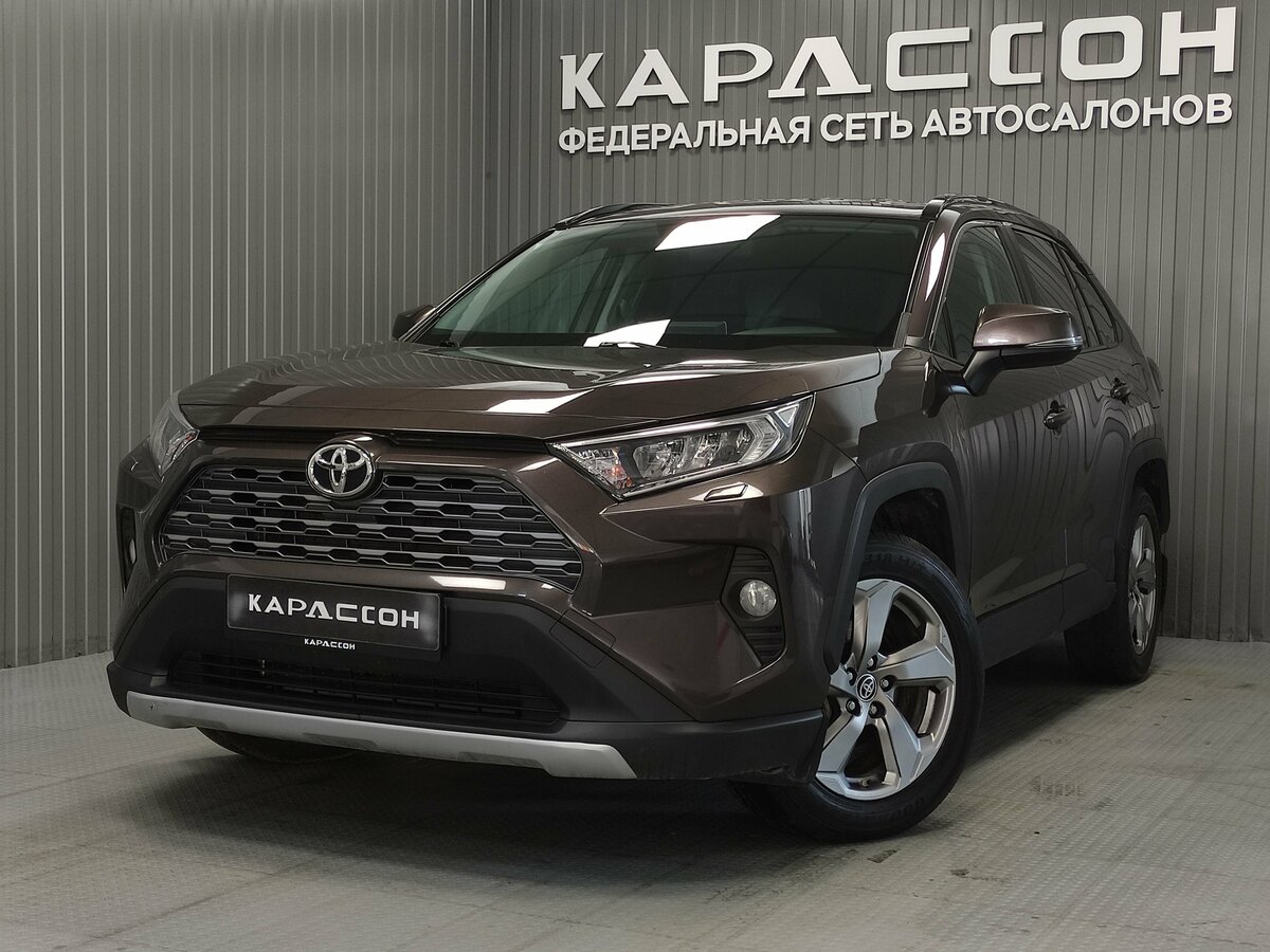 Открыть фотографии: Toyota RAV4 V (XA50)