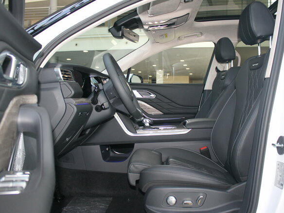 2025 Hongqi HS7 II, белый, 5200000 рублей - вид 5