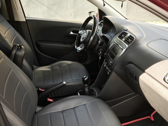 2019 Volkswagen Polo V Рестайлинг, красный - вид 5