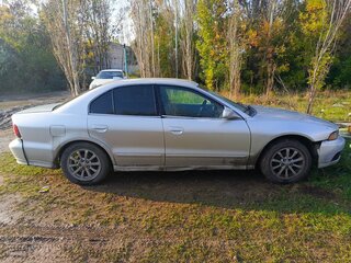 2002 Mitsubishi Galant VIII Рестайлинг, серебристый, 150000 рублей, вид 2