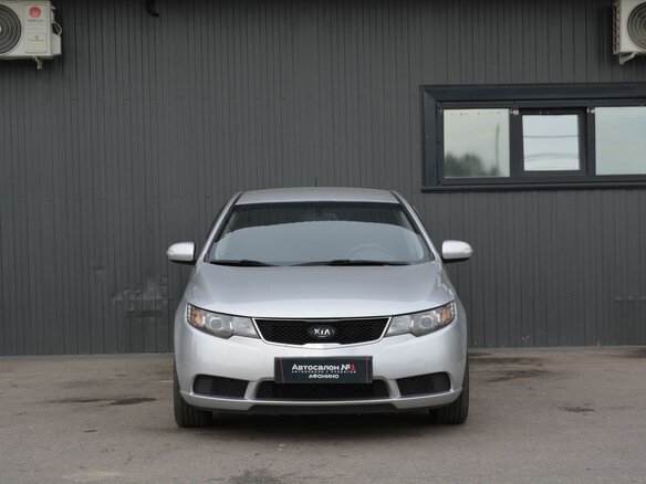 2009 Kia Cerato 5-speed II, серебристый, 849999 рублей - вид 2