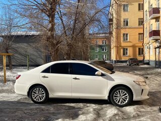 2015 Toyota Camry VII (XV50) Рестайлинг, белый, 2150000 рублей, вид 5