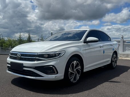 2023 Volkswagen Bora IV (China Market) Рестайлинг, белый, 1560000 рублей, вид 1