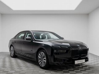 2025 BMW 7 серии 740i xDrive VII (G70), чёрный, 14650000 рублей, вид 5