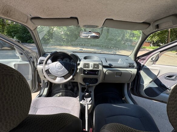 2004 Renault Symbol I Рестайлинг, серый, 199999 рублей - вид 4