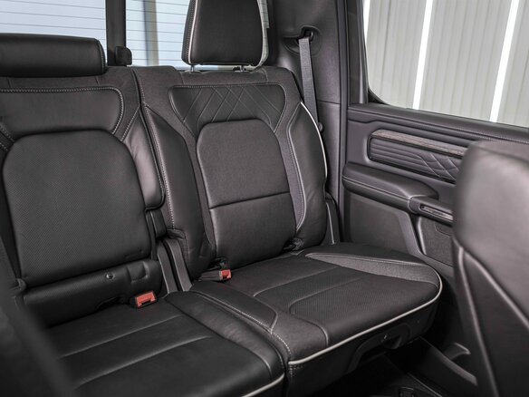 2026 Ram 1500 Crew Cab eTorque V Рестайлинг, чёрный, 11478302 рублей - вид 24