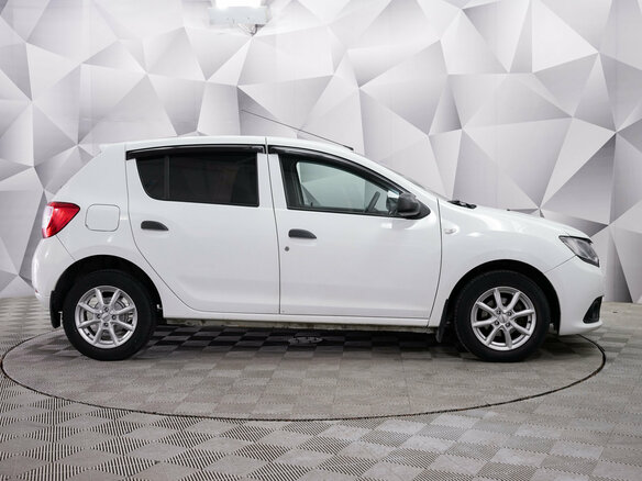 2015 Renault Sandero II, белый, 595000 рублей - вид 5