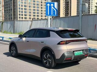 2026 Changan Qiyuan Q05 40.3 kWh II, бежевый, 1809000 рублей, вид 4