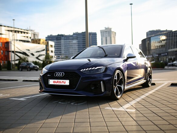 2020 Audi RS 4 IV (B9) Рестайлинг, синий, 5999999 рублей - вид 4
