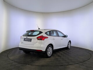 2018 Ford Focus III Рестайлинг, белый, 1200000 рублей, вид 5