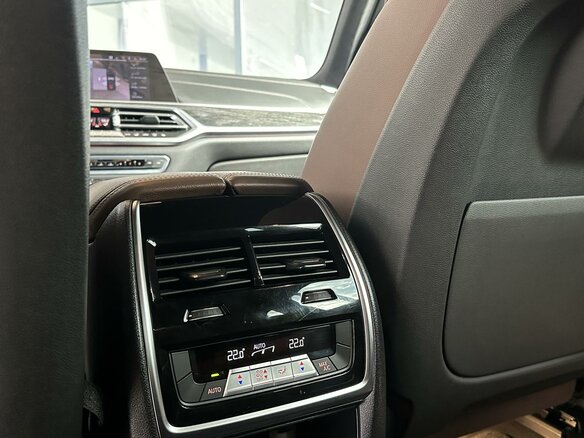 2020 BMW X7 30d I (G07), чёрный - вид 23
