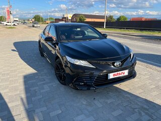 2021 Toyota Camry VIII (XV70) Рестайлинг, чёрный, 2980000 рублей, вид 3