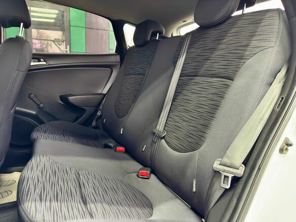 2016 Hyundai Solaris I Рестайлинг, белый, 799000 рублей - вид 21