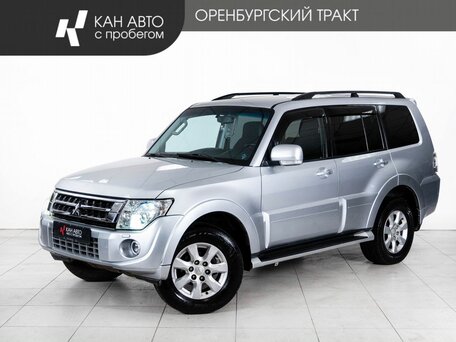 Mitsubishi Pajero IV
