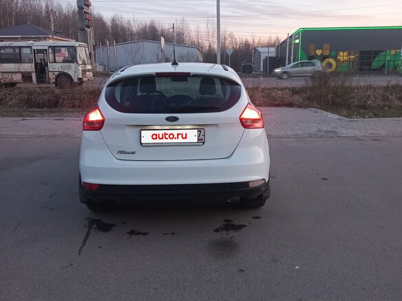 2018 Ford Focus III Рестайлинг, белый, 1000000 рублей - вид 8