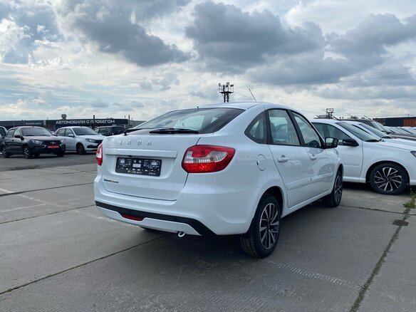 2026 Lada (ВАЗ) Granta I Рестайлинг, белый, 1324000 рублей - вид 8
