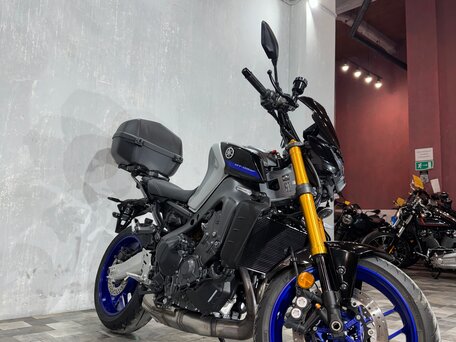 2022 Yamaha MT-09 (FZ-09), серый, 1085000 рублей, вид 4