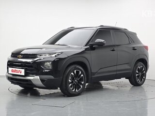 2022 Chevrolet TrailBlazer III, чёрный, 1979000 рублей, вид 2