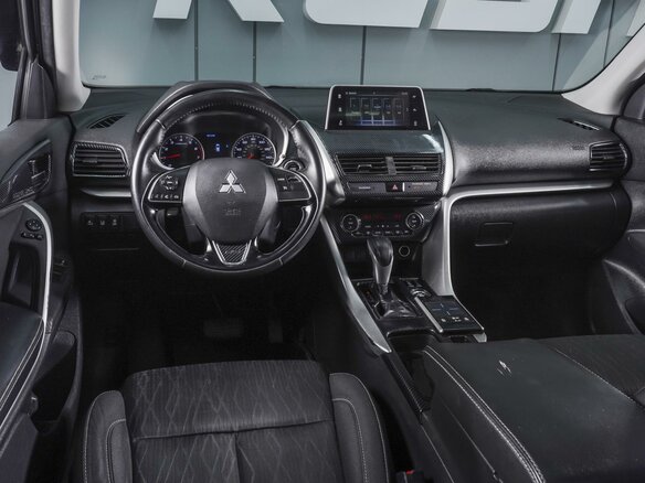 2019 Mitsubishi Eclipse Cross I, серый, 2120000 рублей - вид 5