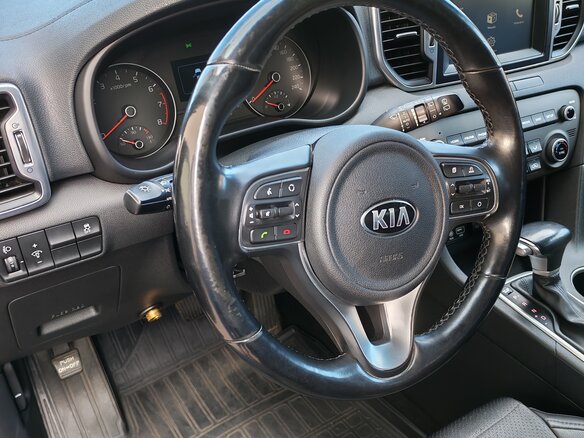 2018 Kia Sportage IV, серый, 1800000 рублей - вид 12