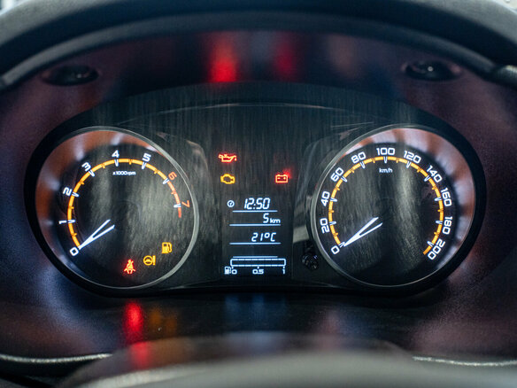 2025 Lada (ВАЗ) Granta I Рестайлинг, белый, 1098000 рублей - вид 10