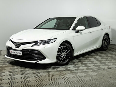 Toyota Camry VIII (XV70)