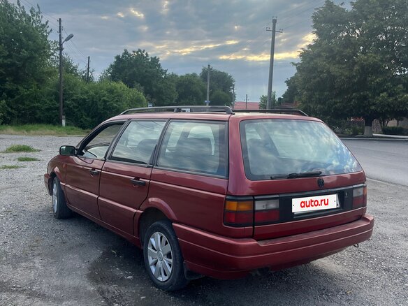 1992 Volkswagen Passat B3, красный, 185000 рублей - вид 5