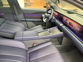 2026 Audi E7X, пурпурный, 12795000 рублей, вид 4
