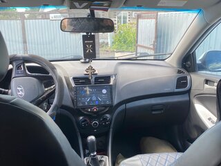 2013 Hyundai Solaris I, белый, 670000 рублей, вид 4