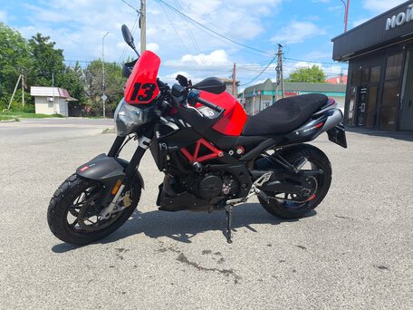 2018 Aprilia SL 900 Shiver, красный, 649000 рублей, вид 2