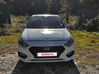 2017 Hyundai Solaris I Рестайлинг, белый, 930000 рублей, вид 1