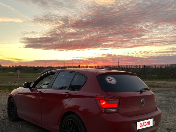 2013 BMW 1 серии 116i II (F20/F21), красный, 900000 рублей - вид 6