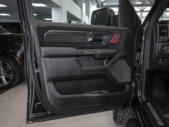 2026 Ram 1500 RHO V Рестайлинг, чёрный, 11495999 рублей - вид 11