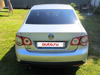 2007 Volkswagen Jetta V, серебристый, 420000 рублей, вид 4