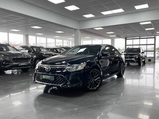 2015 Toyota Camry VII (XV50) Рестайлинг, чёрный, 1950000 рублей, вид 1