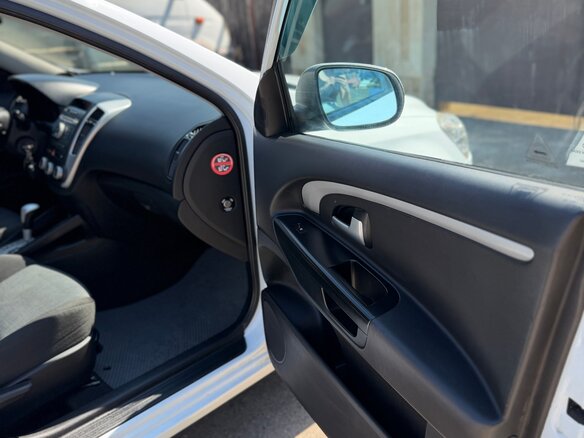 2010 Kia Ceed I Рестайлинг, белый - вид 20