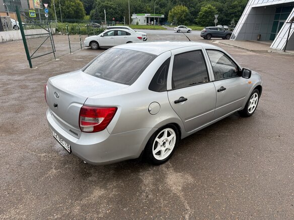 2012 Lada (ВАЗ) Granta I, серебристый, 275000 рублей - вид 5