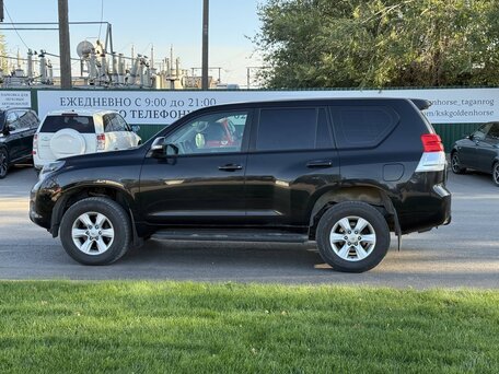 2013 Toyota Land Cruiser Prado 150 Series, чёрный, 2400000 рублей, вид 4