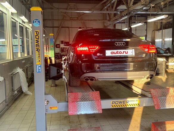 2010 Audi A5 I (8T), чёрный, 1100000 рублей - вид 6