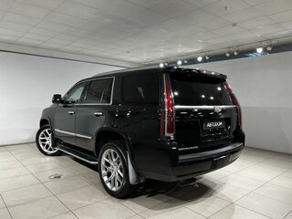 2017 Cadillac Escalade IV, чёрный, 4190000 рублей, вид 4
