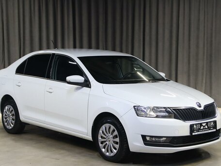 2019 Skoda Rapid I Рестайлинг, белый, 1099000 рублей, вид 3